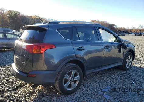 2015 Toyota Rav4 Xle z USA, uszkodzony, nr VIN 2T3RFREV8FW349393
